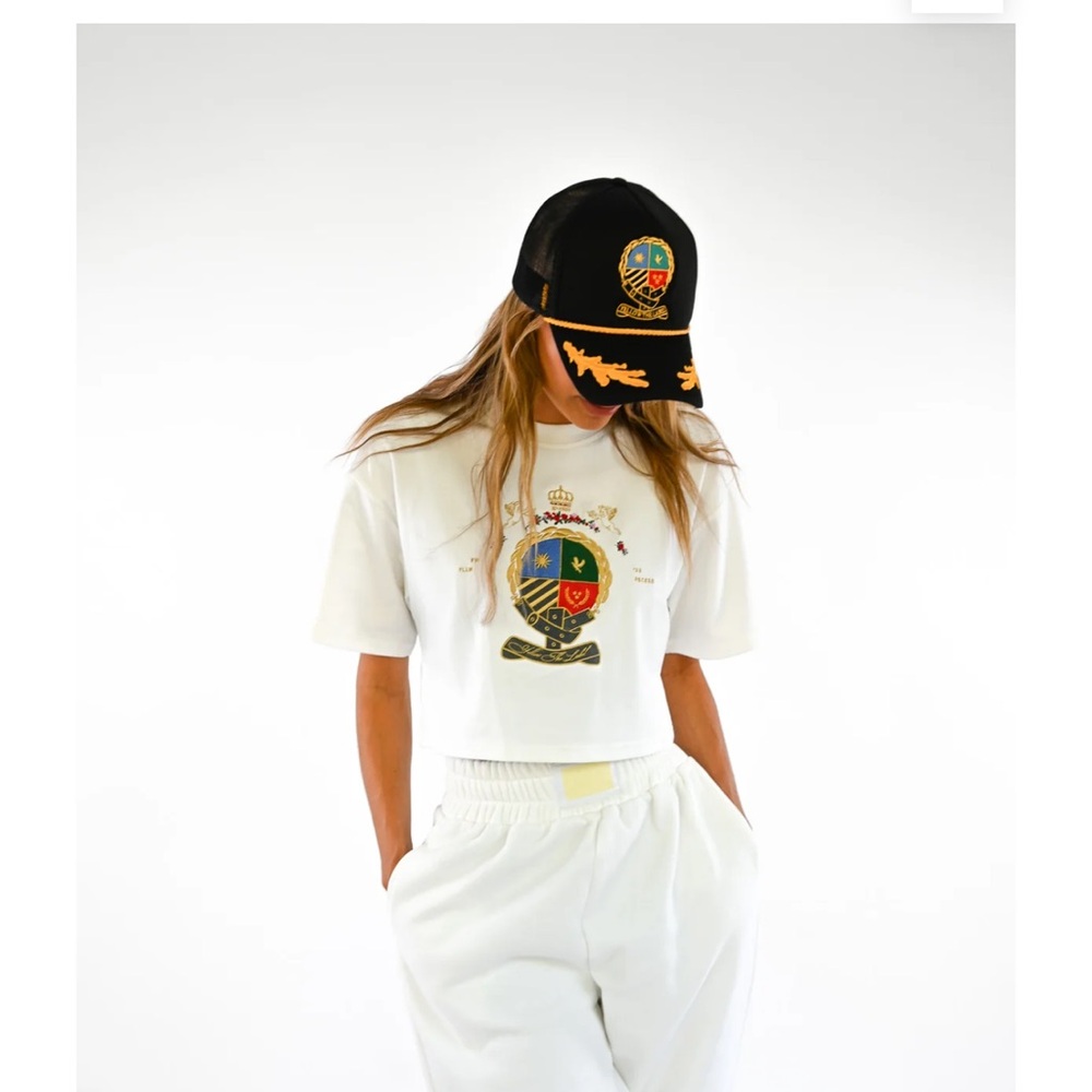 NWT Yellow the label Herald Crest Tee Large.